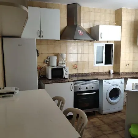 بيت ضيافة Central *